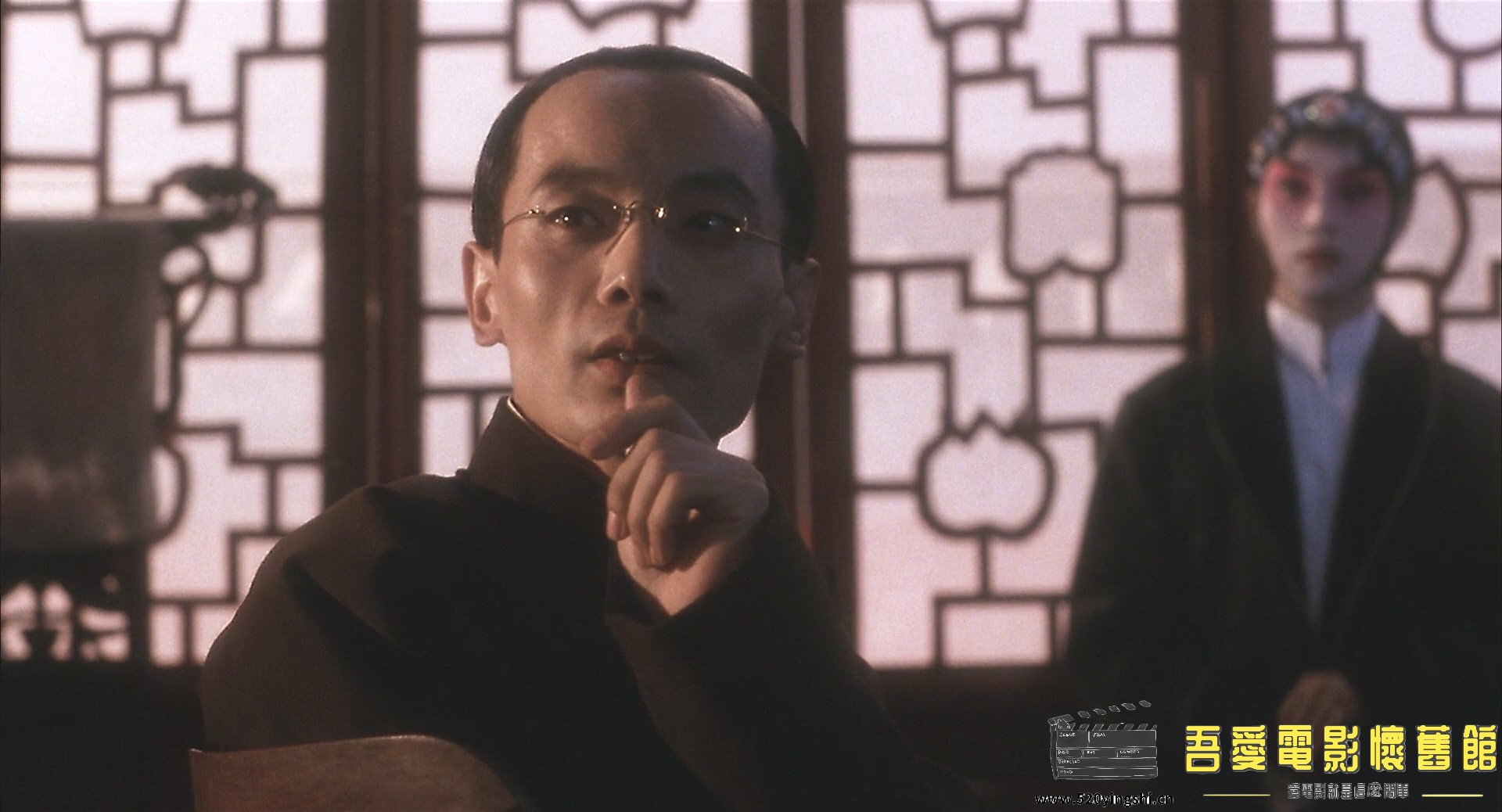 霸王别姬.1993.BDRip.4AC3.HKFACT.mkv_20221228_003935.884.jpg