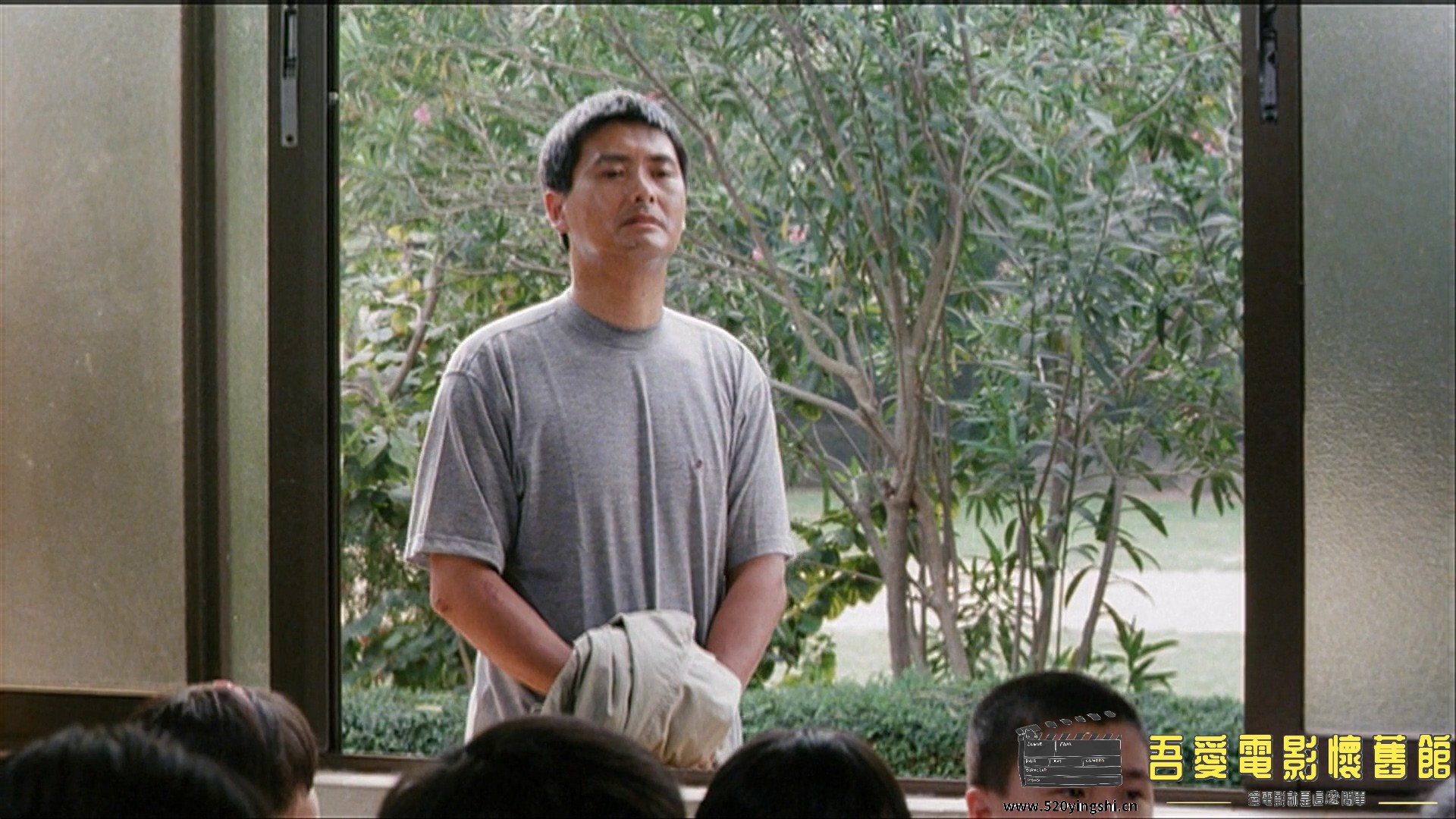 监狱风云2：逃犯.1991.BDRip.Prison on Fire II.HKG.2AC3.mkv_20230224_211015.434.jpg
