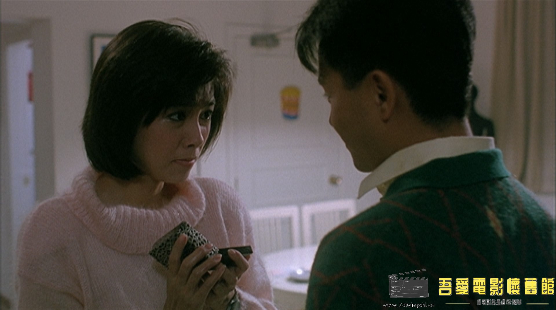 英雄本色.A.Better.Tommorrow.I.1986.BluRay.1080p.2Audio.DTS-HD.MA.7.1.x265.10bit-.jpg