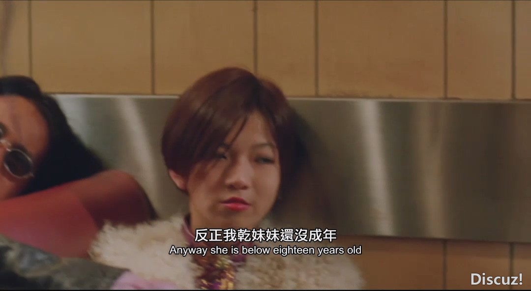 3个受伤的警察 .国粤语硬中英字.小黄君合成.mkv_20240928_163621.512.jpg