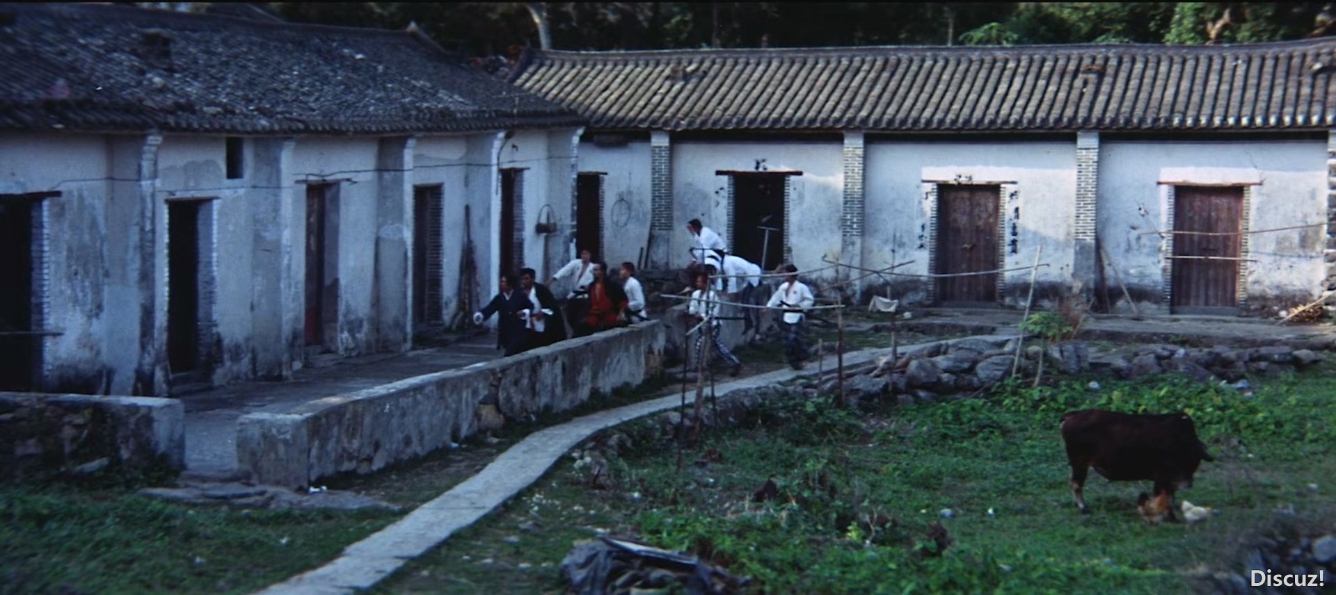 荡寇滩.WEB-DL.国英语无字.小黄君合成QQ365473030.mkv_20240929_210526.295.jpg