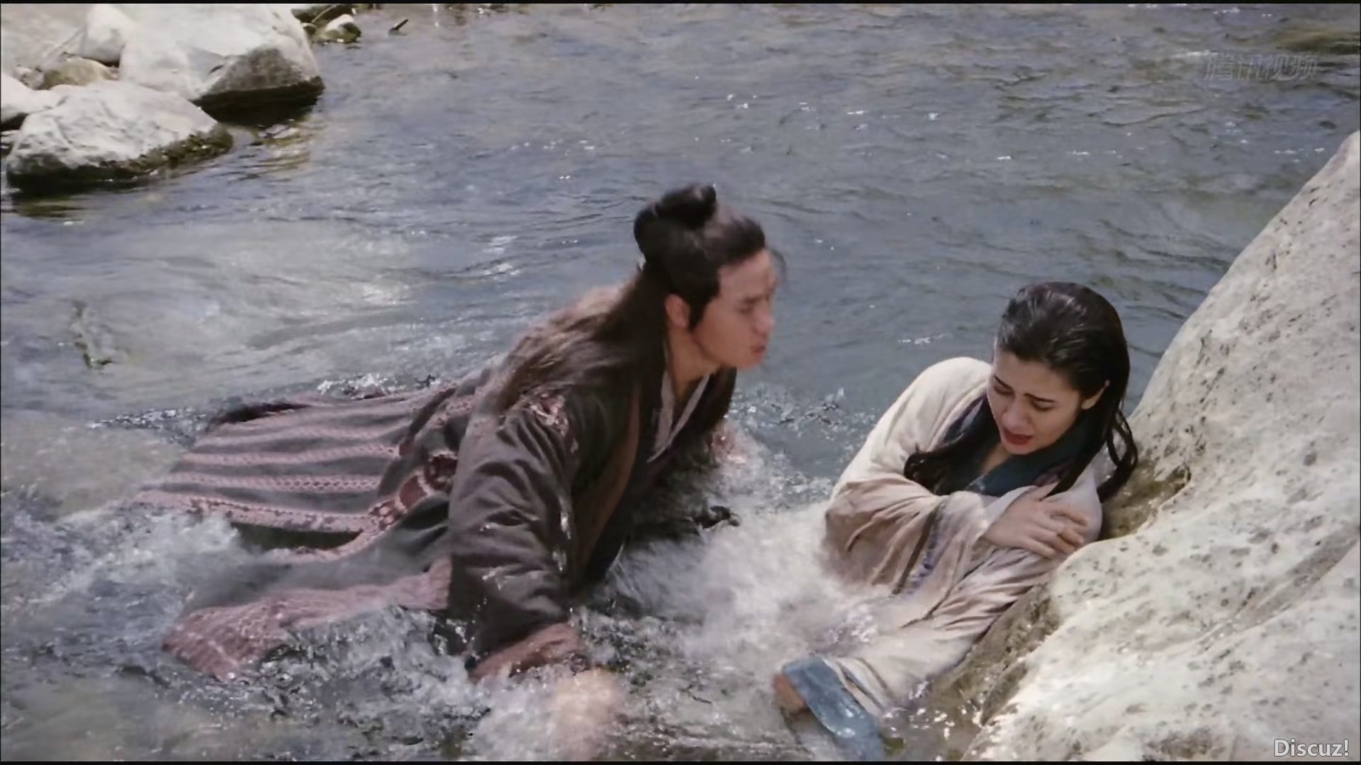 1992.天剑绝刀之独孤九剑.小黄君合成国粤语完整版原版.mkv_20241002_231329.470.jpg