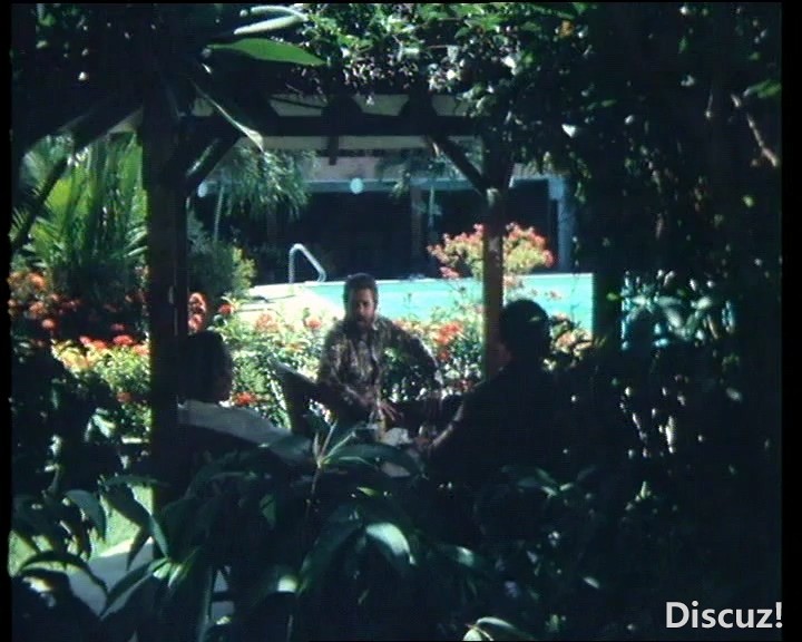 1986.血刃边缘.双面英雄.mp4_20250212_211349.204.jpg