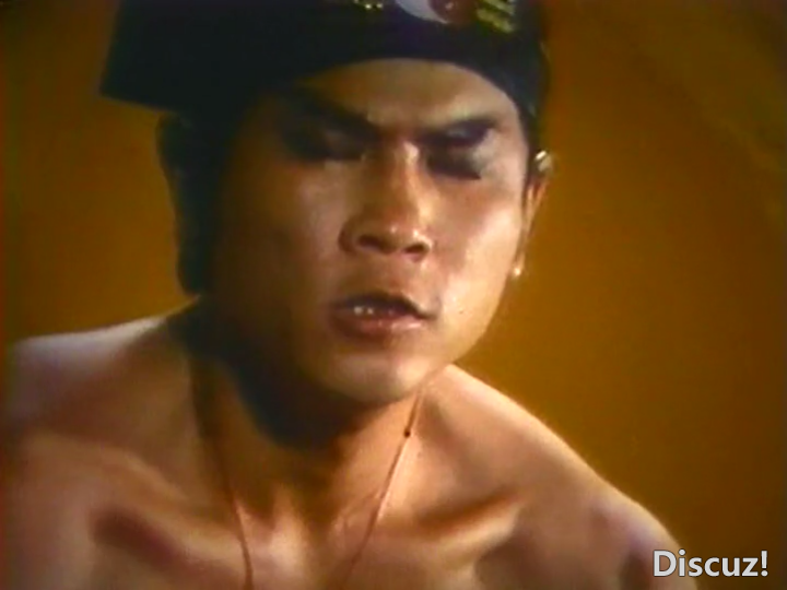 美女僵尸VHS 国语中字-Si[00_13_19][20250919-220554-1].PNG